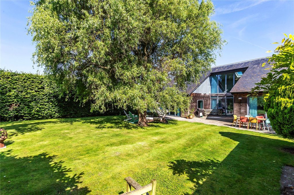 Property photo 1 of 27 House. Partnership