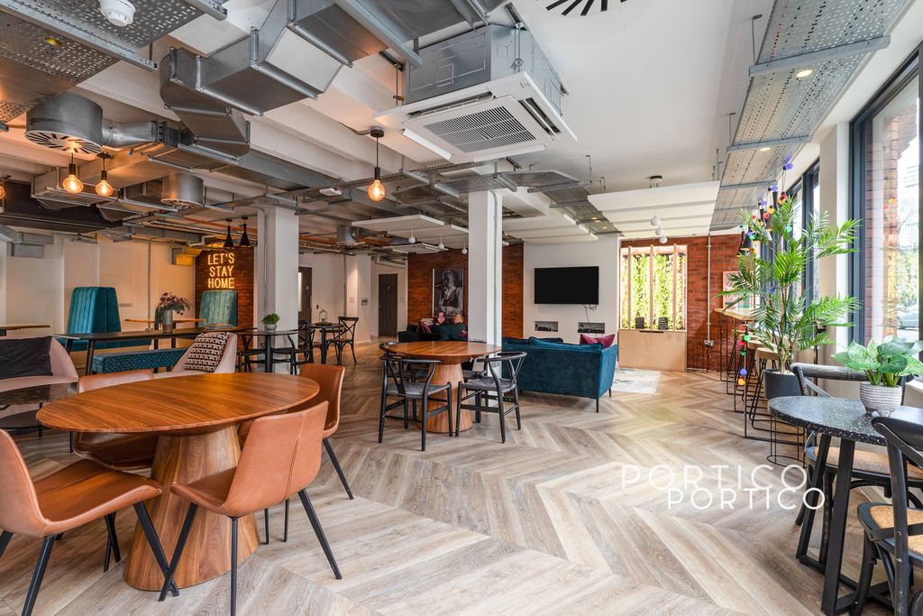 Property photo 2 of 11 Pbox-Img.Jpg