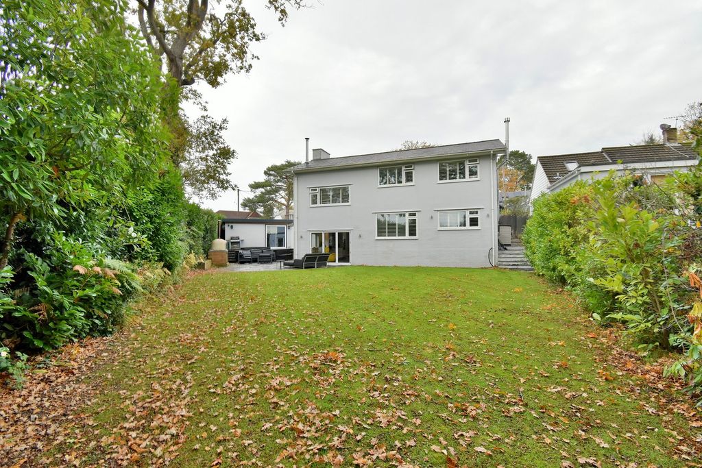 Property photo 2 of 26