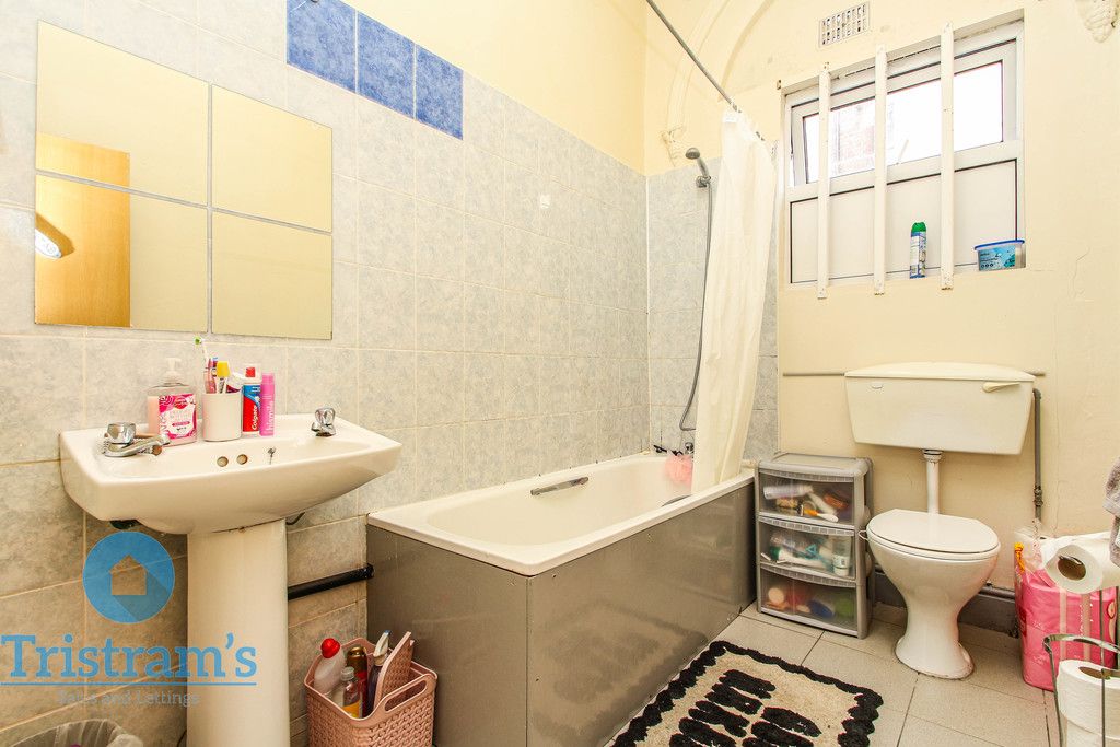 Property photo 3 of 18 Img_10717_21_Large