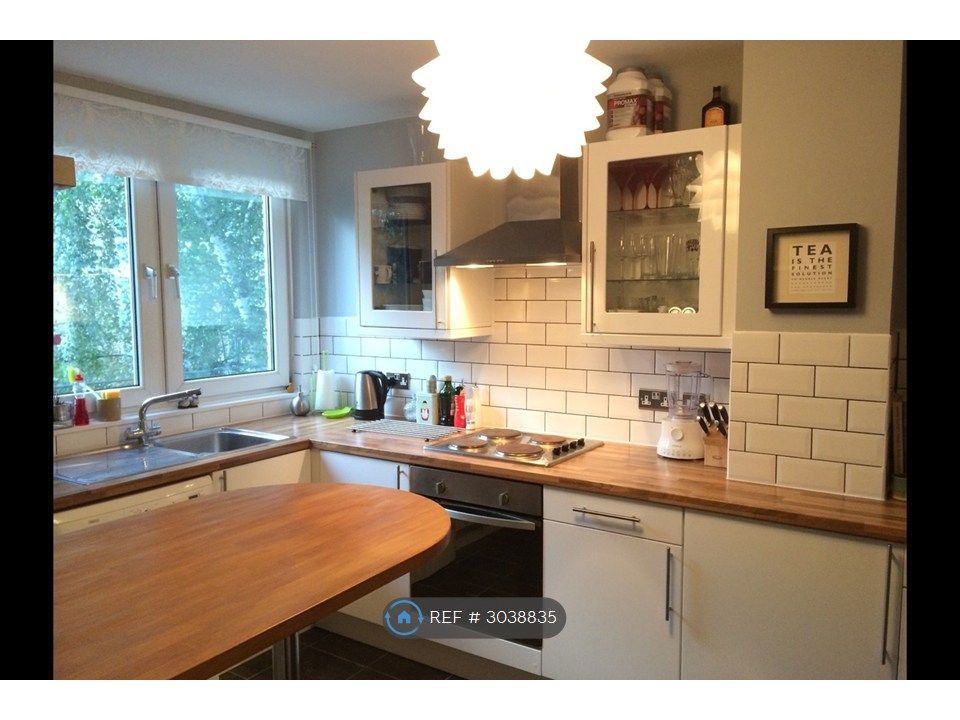 Property photo 2 of 6 Kitchen
