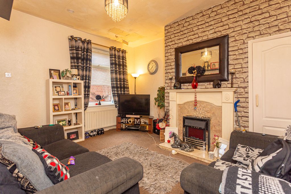 Property photo 3 of 15