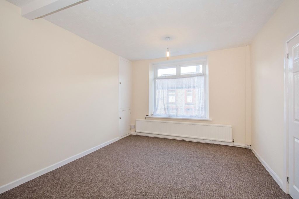 Property photo 3 of 8 Reception Room