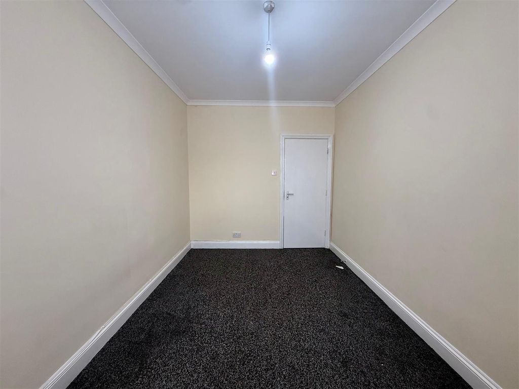 Property photo 3 of 12 Bedroom 1