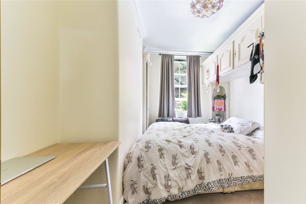 Property photo 3 of 13