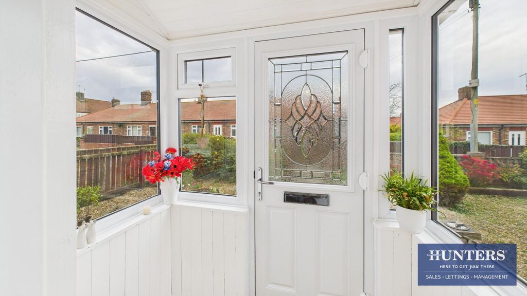 Property photo 2 of 14 Entry