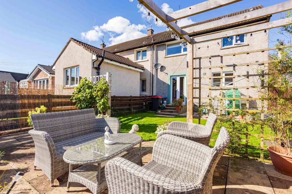 Property photo 1 of 31 Outdoor Living Space