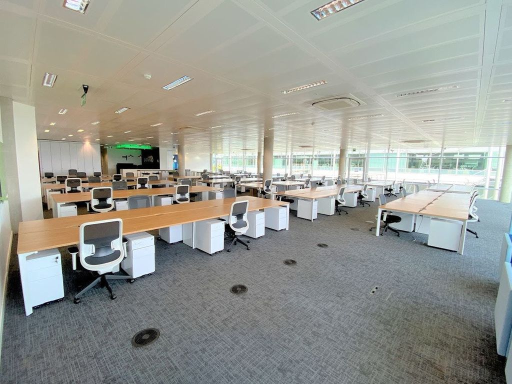 Property photo 3 of 24 Chiswick Park  Building 11  3rd Floor - Suite 2 (3)