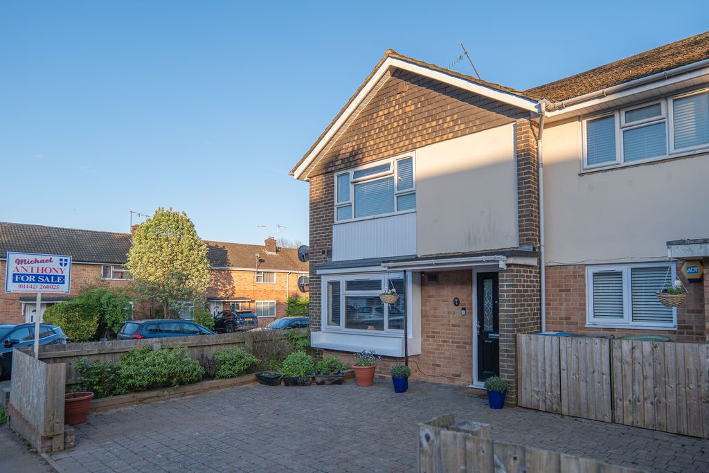 Property photo 1 of 9 Photo 11