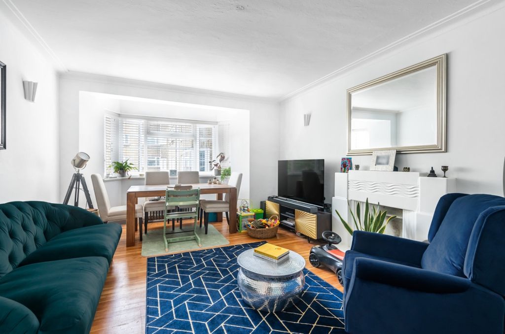 Property photo 1 of 18 874827 (3)