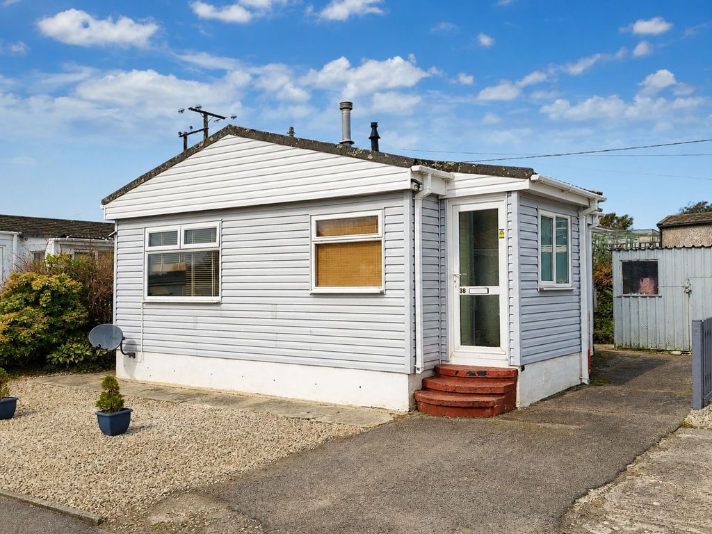Property photo 1 of 14 External