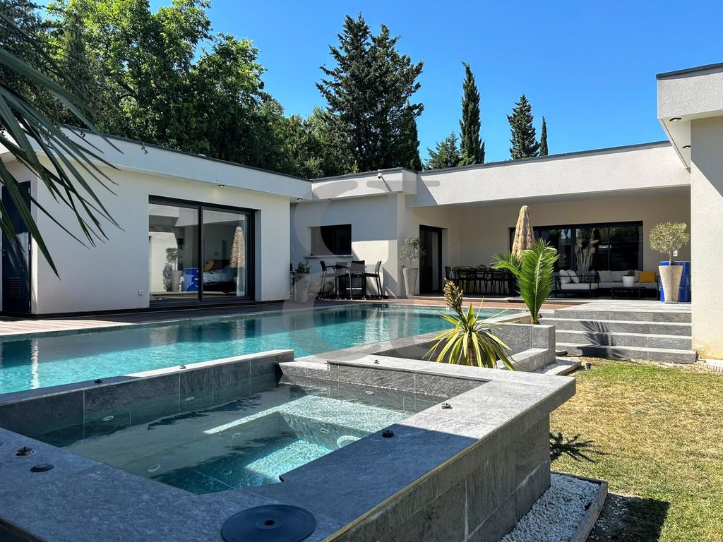 Property photo 2 of 22