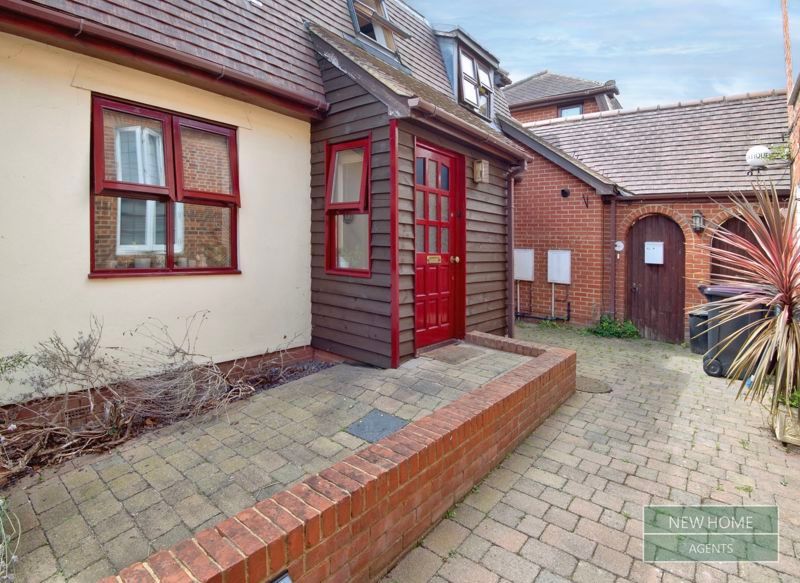 Property photo 1 of 11 Photo 9