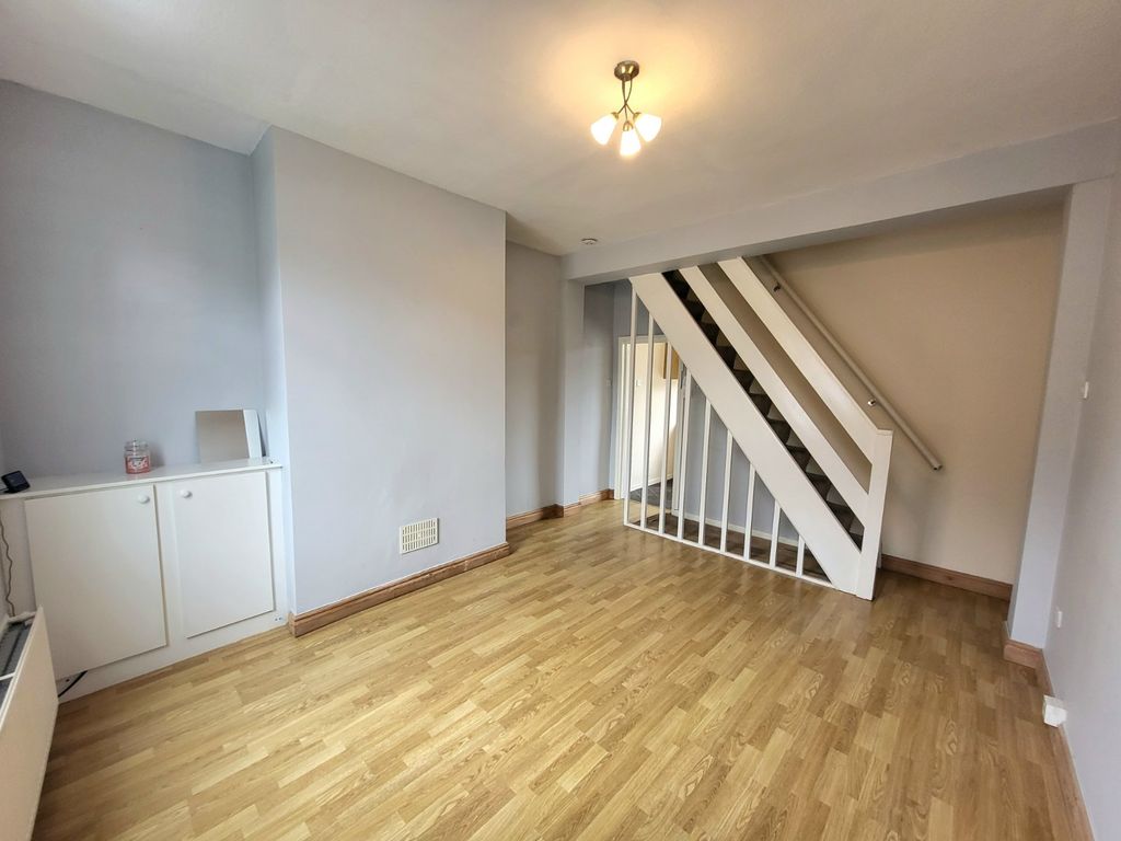 Property photo 2 of 9 Picture No. 11