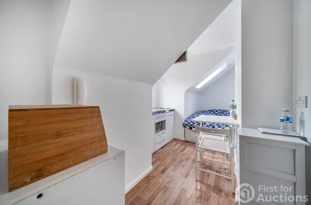 Property photo 2 of 10 Internal View