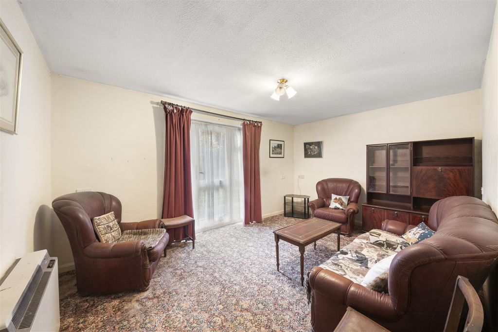 Property photo 2 of 14