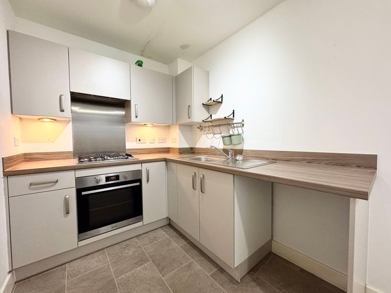 Property photo 1 of 10 Kitchen