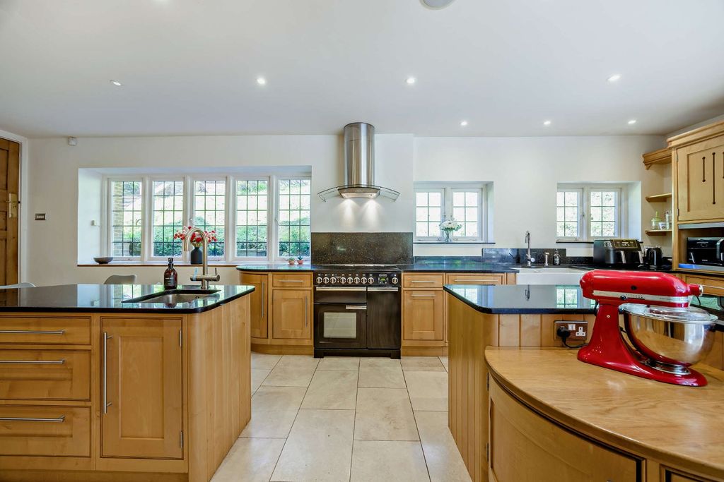 Additional image 4 of 6 bed detached house for saleBurys Bank Road, Greenham, Thatcham, Berkshire RG19