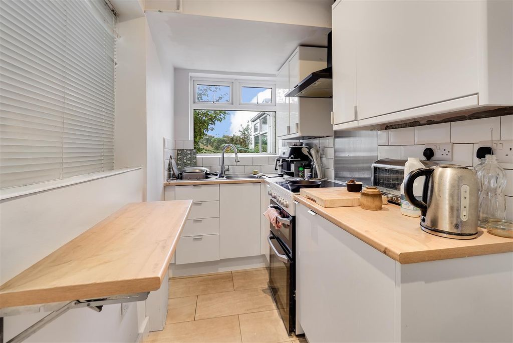 Property photo 2 of 19 Img (9).Jpg