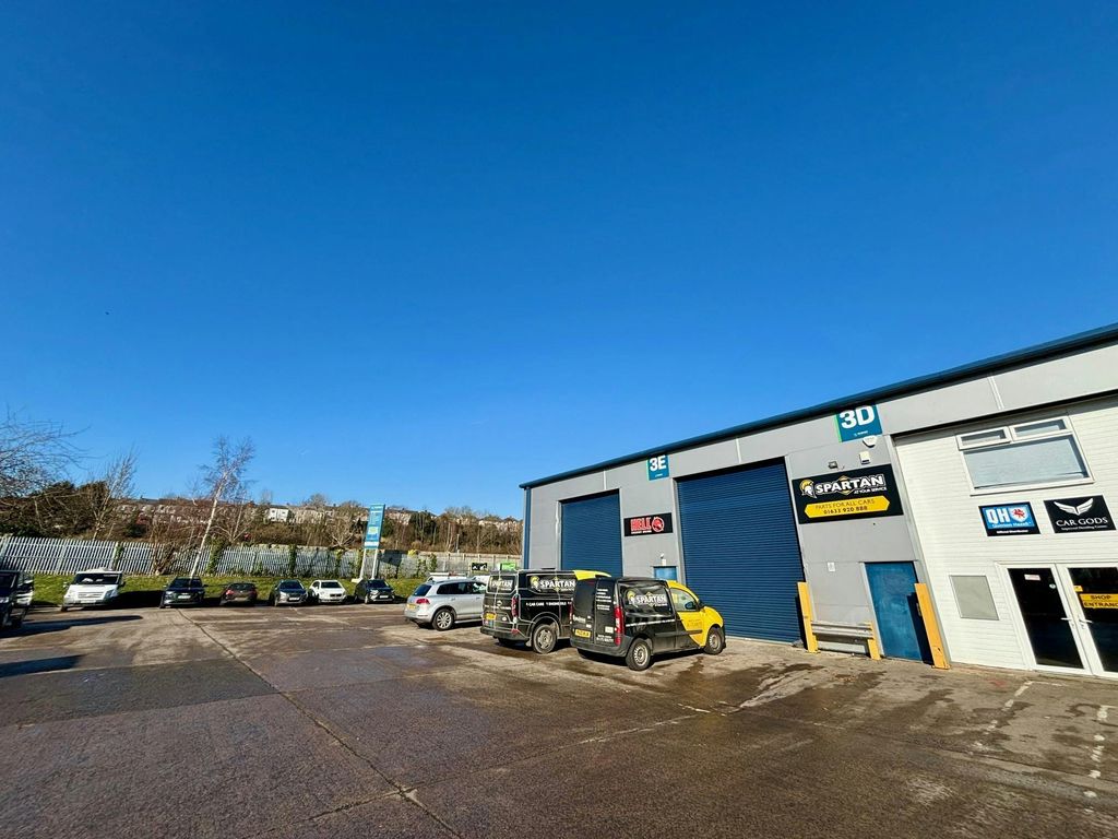 Property photo 3 of 7 3E Albany Newport 03.Jpg