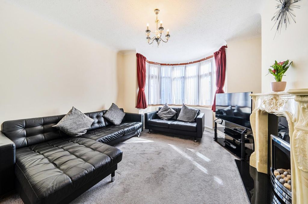 Property photo 2 of 13 Davidson Frost-Wellings, Dfw, Sancroft Road, Harro