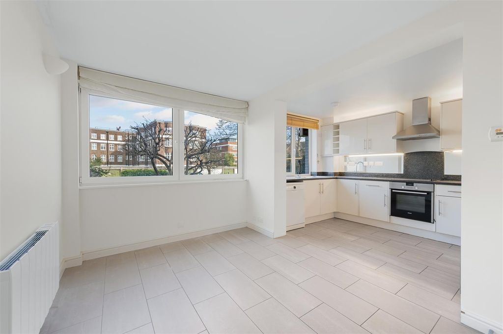 Property photo 1 of 16 Flat 3, High Range,5.Jpg