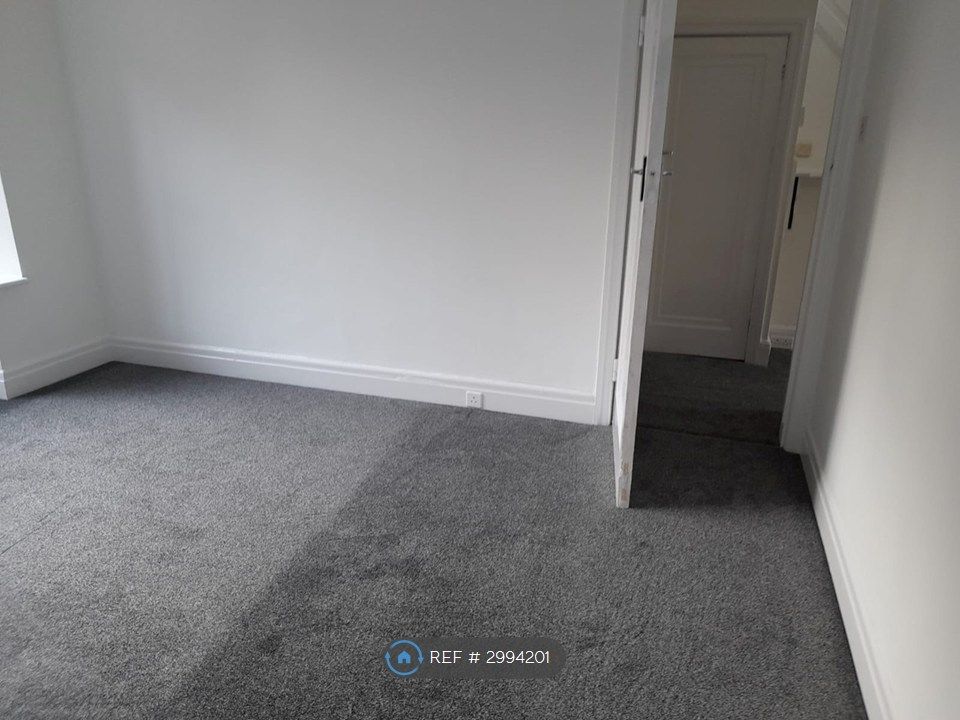 Property photo 1 of 33