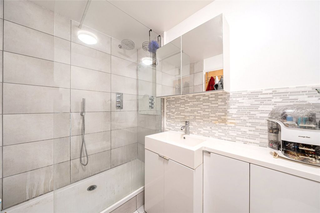 Property photo 3 of 10 Picture No. 04