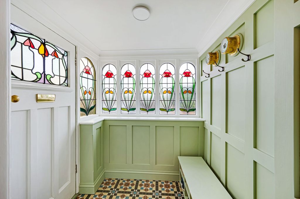 Property photo 3 of 41