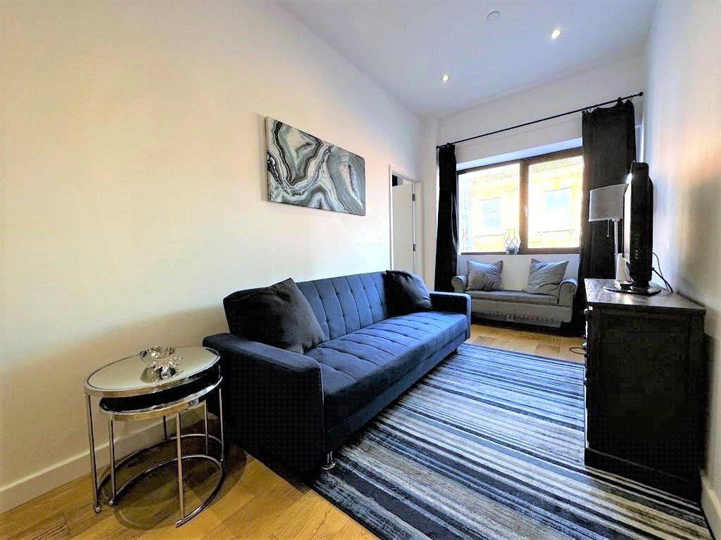 Property photo 2 of 6 Picture No. 12