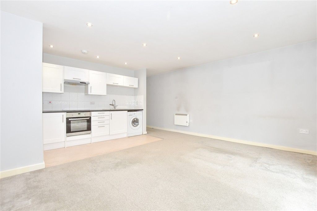 Property photo 3 of 13 Lounge/Kitchen/Diner