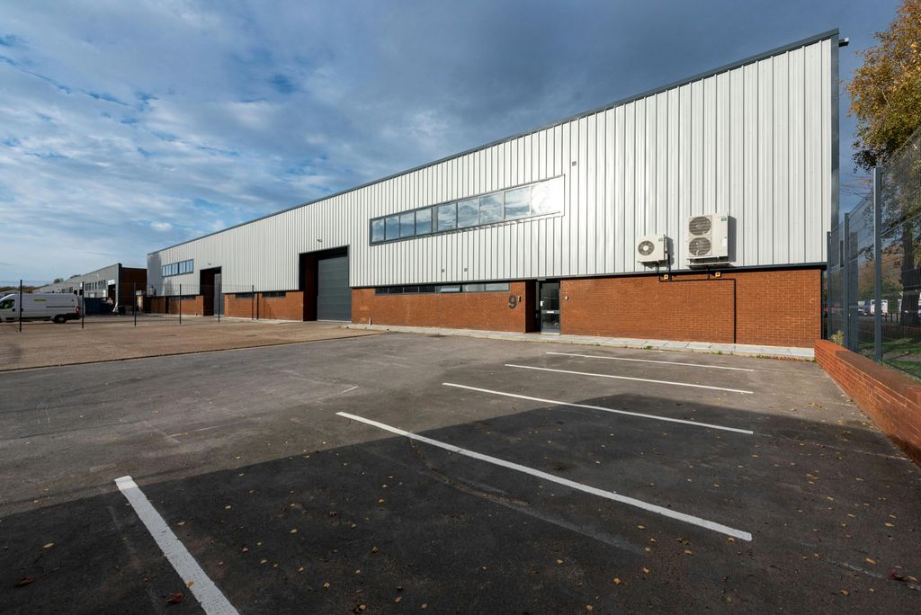 Property photo 3 of 27 Alpine Way 8-9 Ext - Nov 2025_09.Jpg