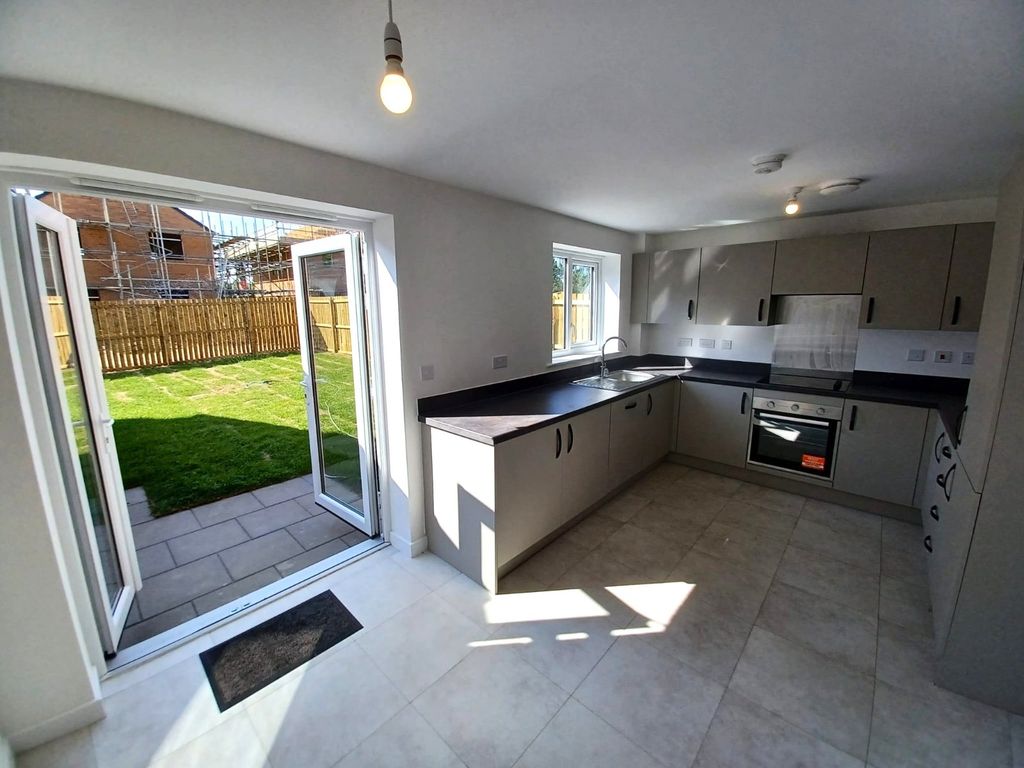 Property photo 2 of 19 Picture No. 26