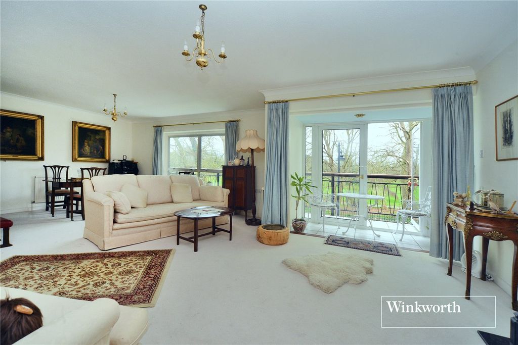 Property photo 2 of 23 Picture No. 03
