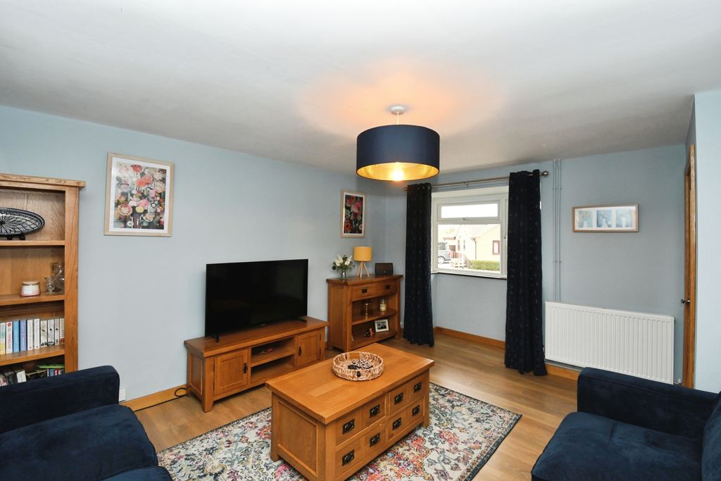 Property photo 3 of 16