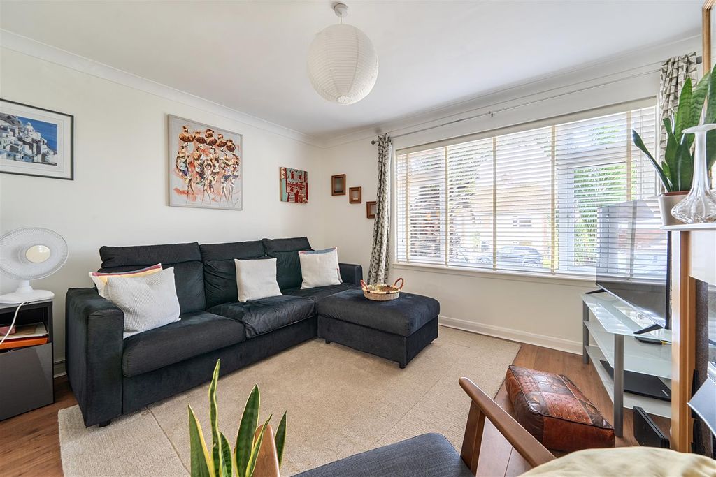 Property photo 3 of 20 1481720-6-6A3A4576ba998.Jpg