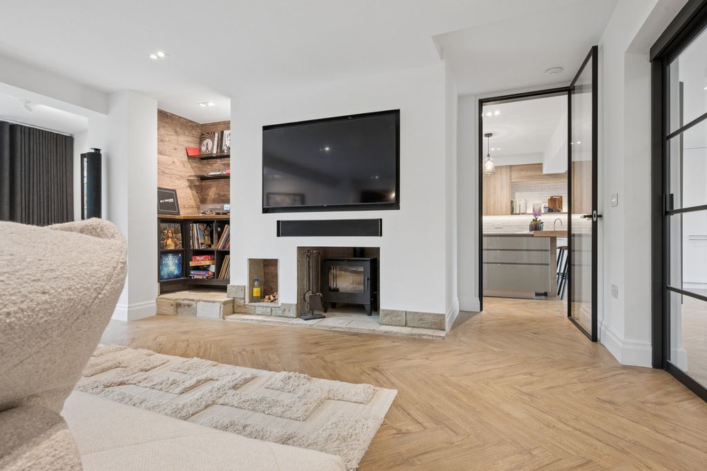 Additional image 12 of 7 bed detached house for saleAlwoodley Lane, Alwoodley, Leeds LS17