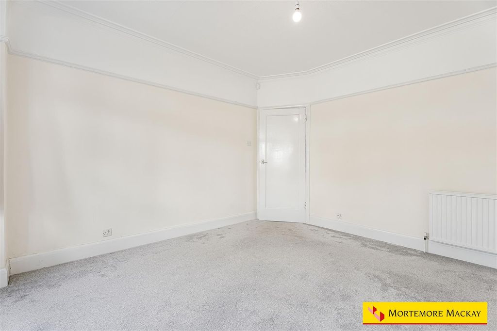 Property photo 3 of 22 9_61180_Watermarked.Jpg