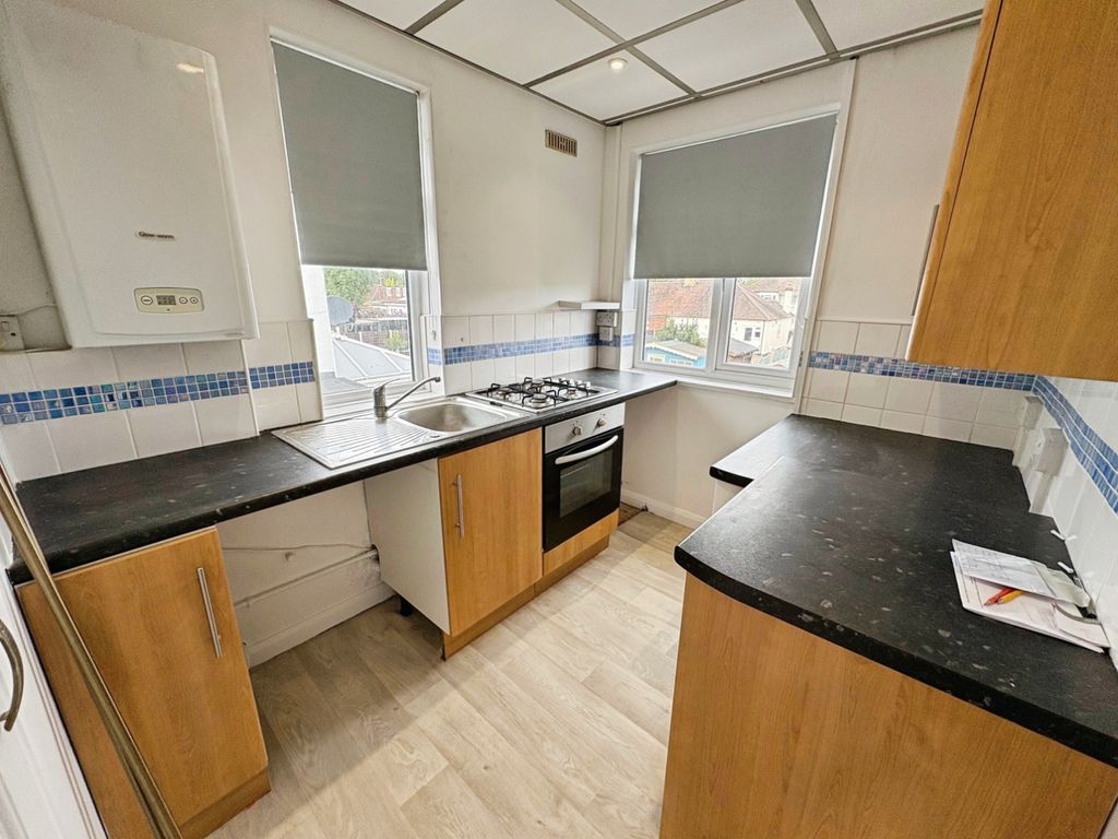 Property photo 3 of 8 Kitchen