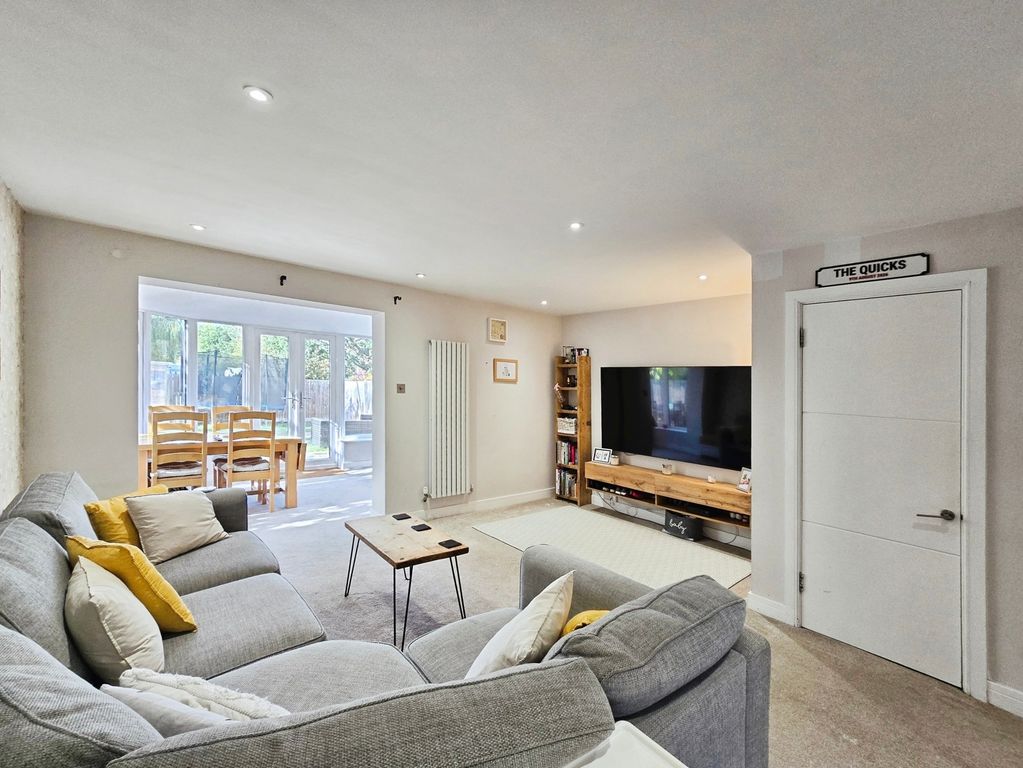 Property photo 2 of 16 Pbox-Img.Jpg