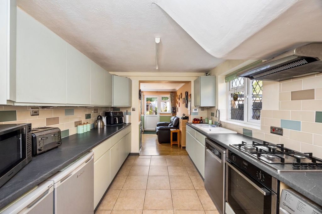 Property photo 2 of 18