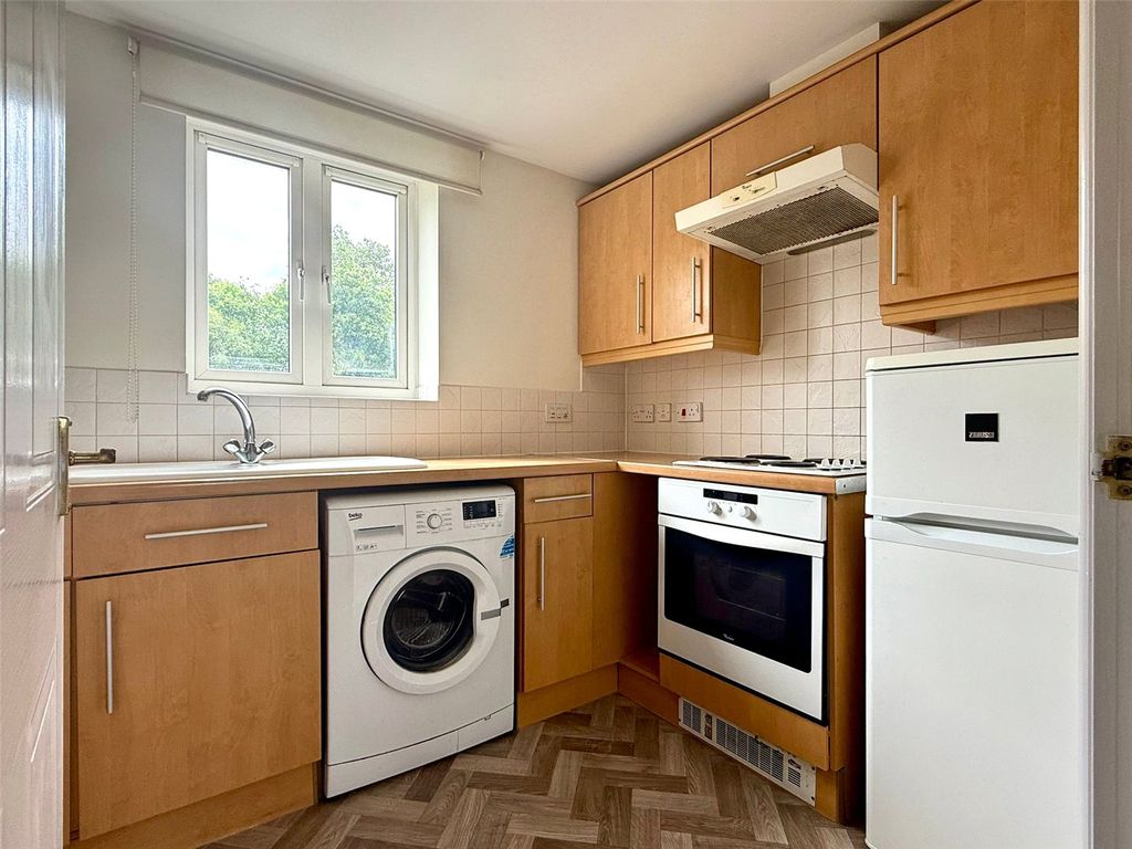 Property photo 2 of 9 Kitchen