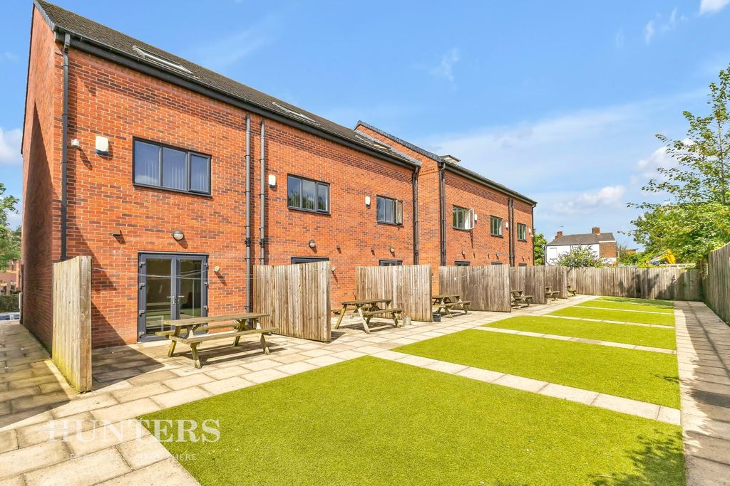 Property photo 2 of 28 Rear