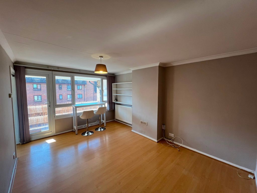 Property photo 1 of 8 1 Bedroom Flat For Rent