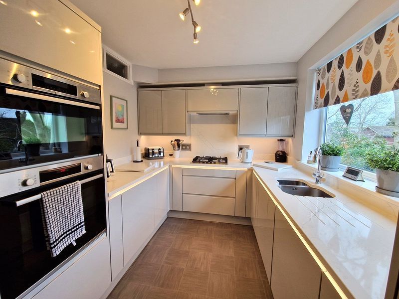 Property photo 2 of 17 Photo 8