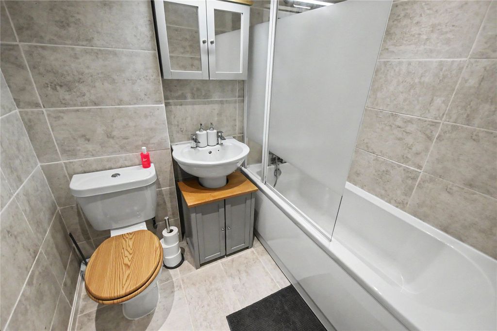 Property photo 3 of 10 Picture No. 04