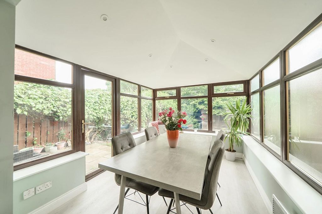 Property photo 3 of 19 Dining Room