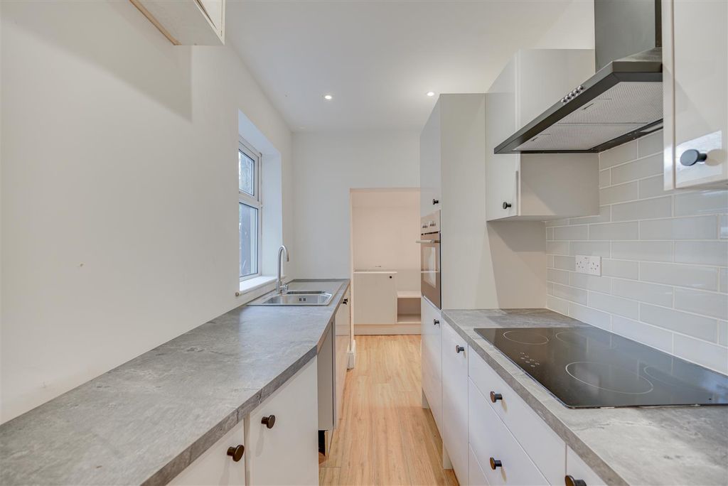 Property photo 3 of 17 Dsc_8540-Dsc_8544.Jpg