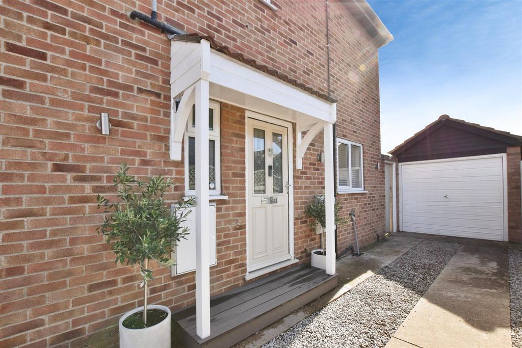 Property photo 2 of 20 8773F03F-Entrance.Jpg
