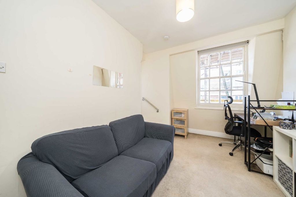 Property photo 3 of 4